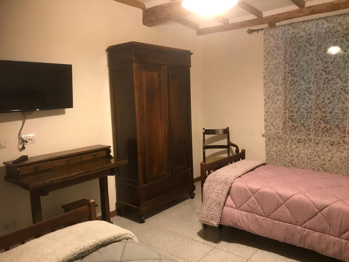 Casa Vacanze Elisabetta มอนตาลชิโน ภายนอก รูปภาพ